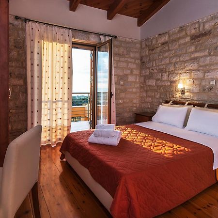 Enastron Villas Kyparissia Buitenkant foto