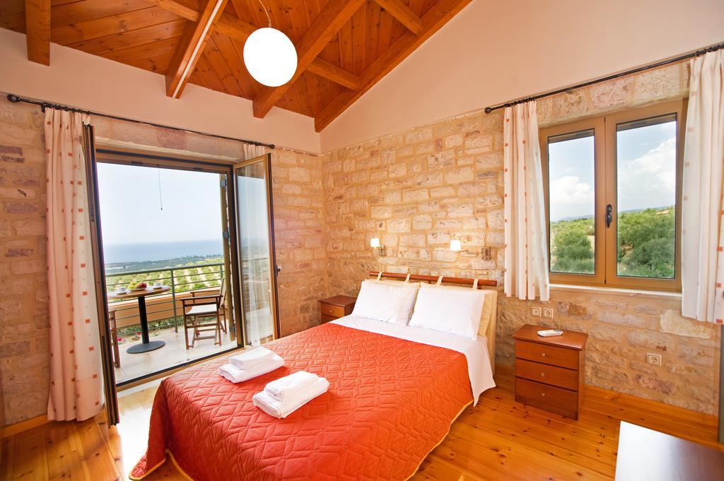 Enastron Villas Kyparissia Kamer foto
