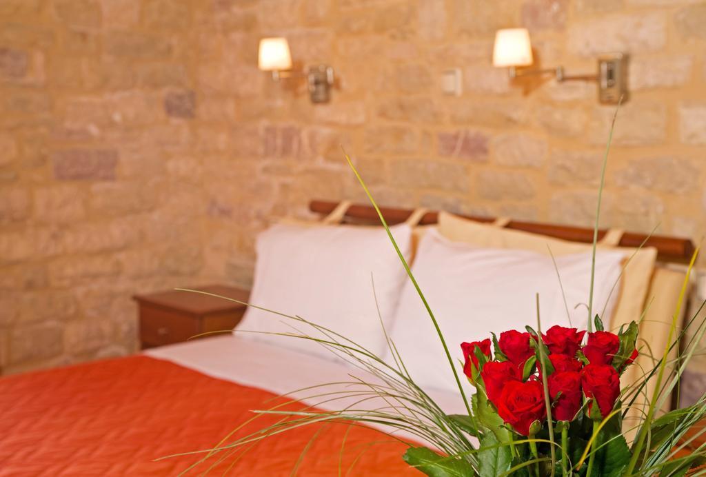 Enastron Villas Kyparissia Buitenkant foto