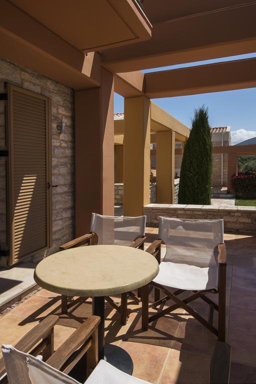 Enastron Villas Kyparissia Buitenkant foto