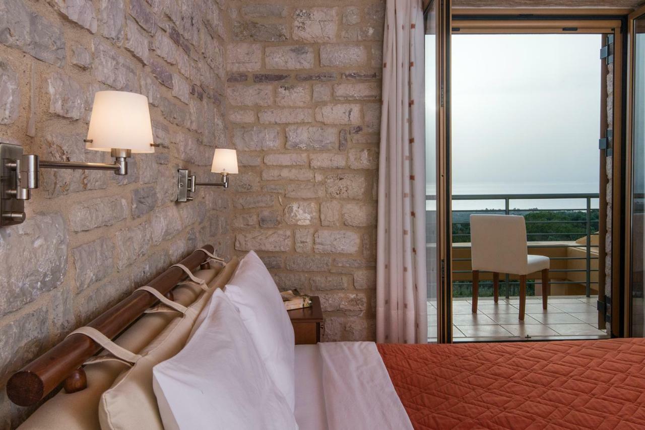 Enastron Villas Kyparissia Buitenkant foto